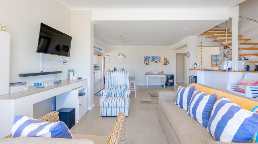 6 Bedroom Property for Sale in Agulhas Western Cape